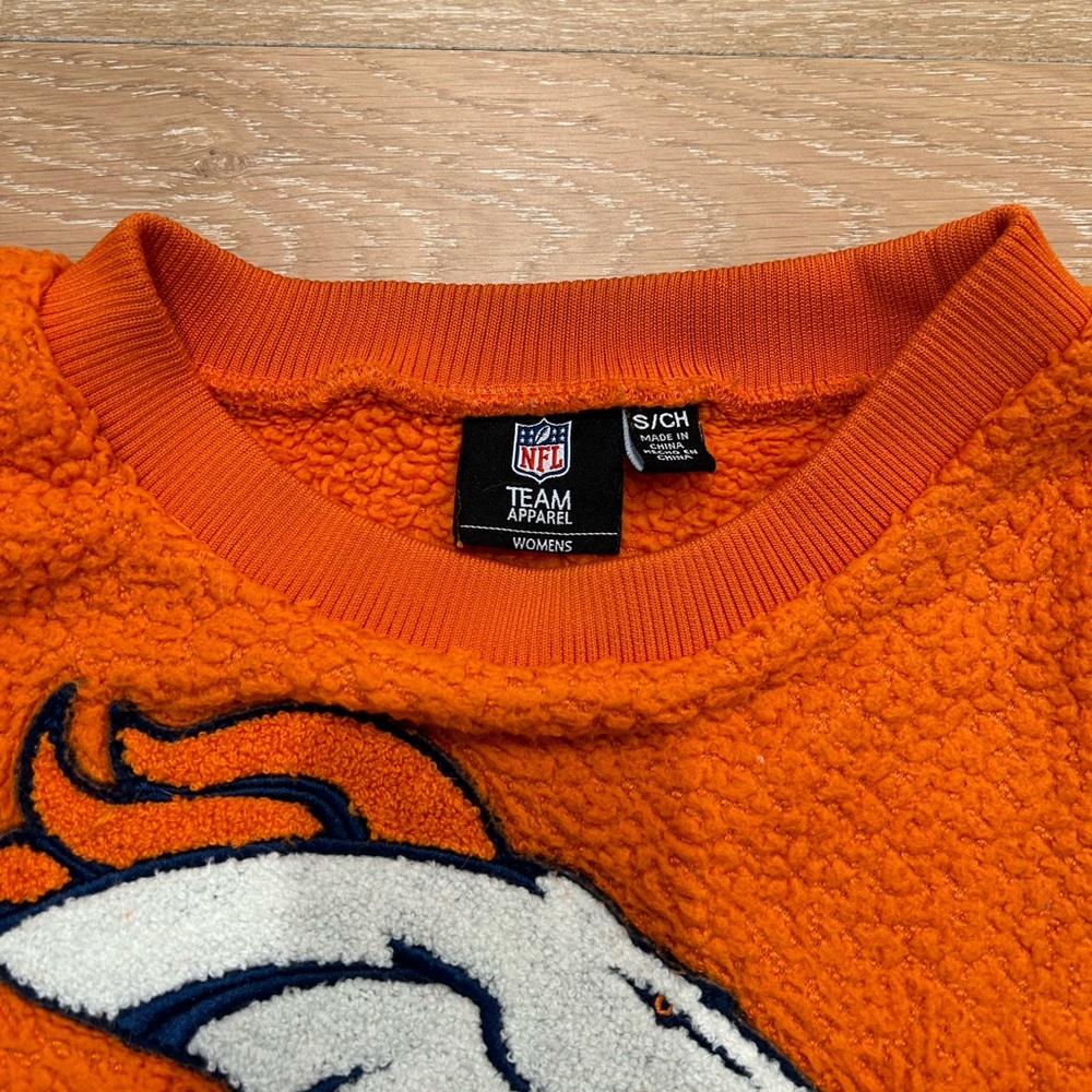 Broncos NFL team store fleece like sweatshirt size small - Picture 2 of 5